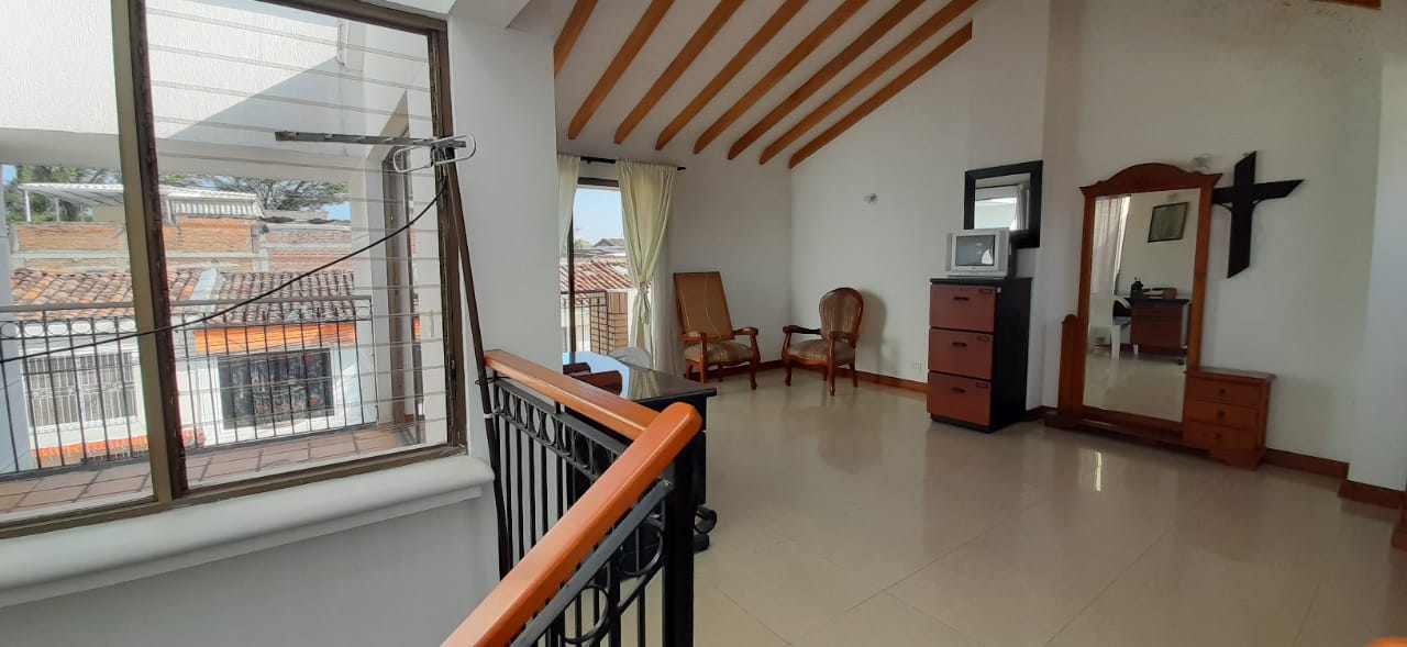 Galería 🏡✨ ¡SE VENDE CASA EN ARGOS!