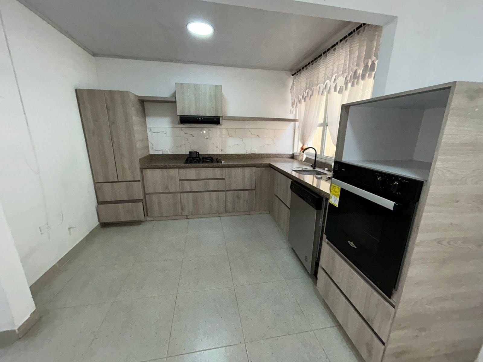 Galería 🏠 CASA EN VENTA – Barrio El Llano