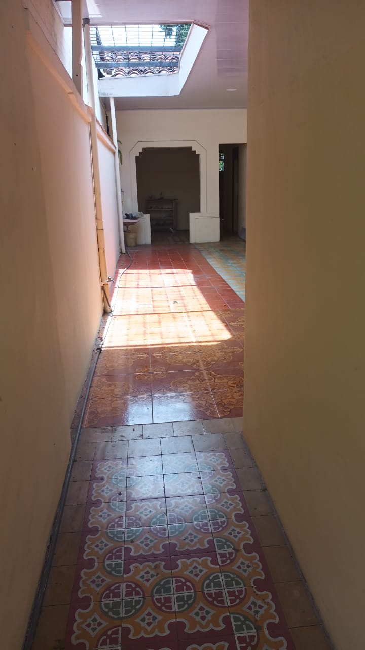 Galería 🏡 Casa amplia en venta – excelente ubicación