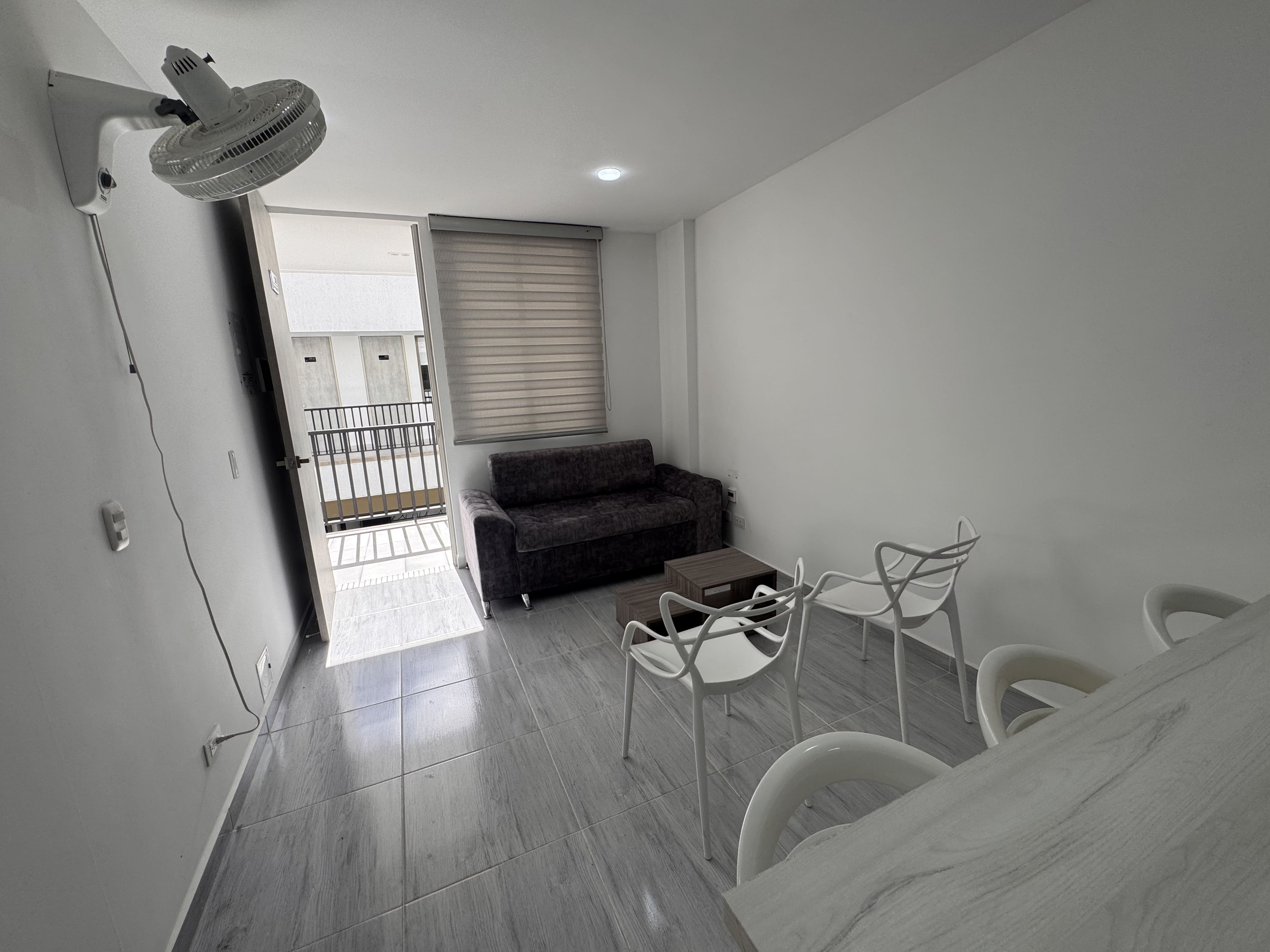 Galería 🏢💰 Apartamento + apartaestudio en venta – sobre Mall Santa Fe Spring